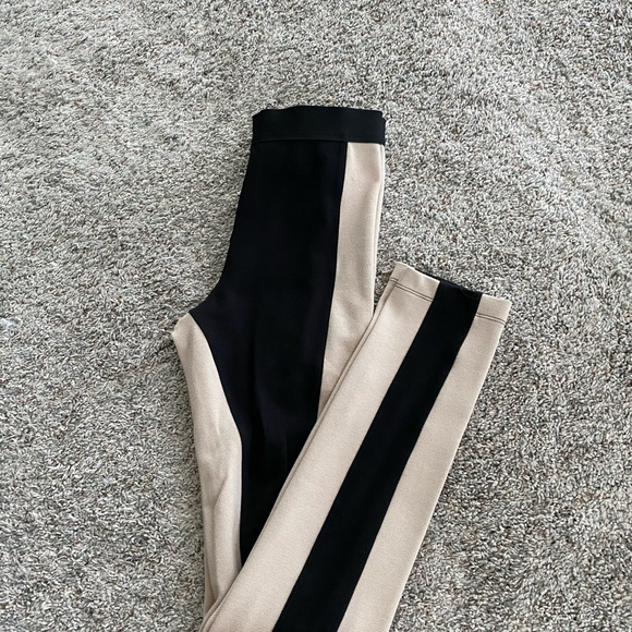 NWOT BCBGmaxAzria Colorblock Legging - Picture 6 of 8